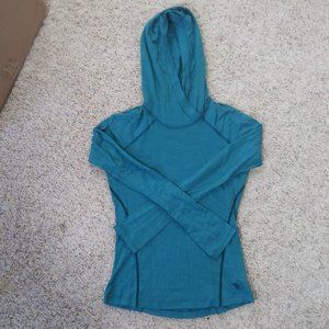 $4.99  Shipping - Mountain Hardwear hooded thermal layer - 60% wool - xs EUC